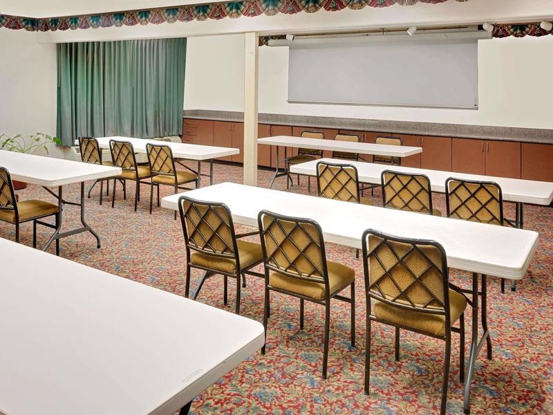 Days Inn & Suites By Wyndham Opelousas Εξωτερικό φωτογραφία